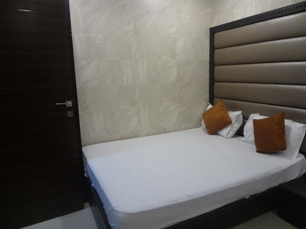 Hotel Karishma Bombay Extérieur photo