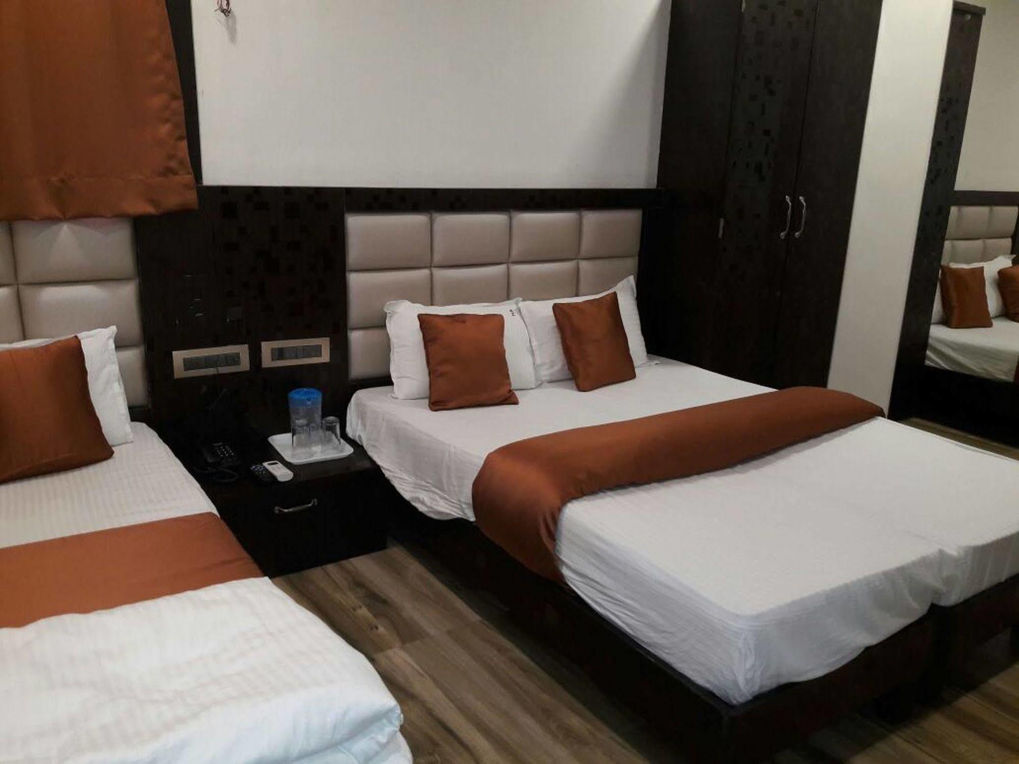 Hotel Karishma Bombay Extérieur photo