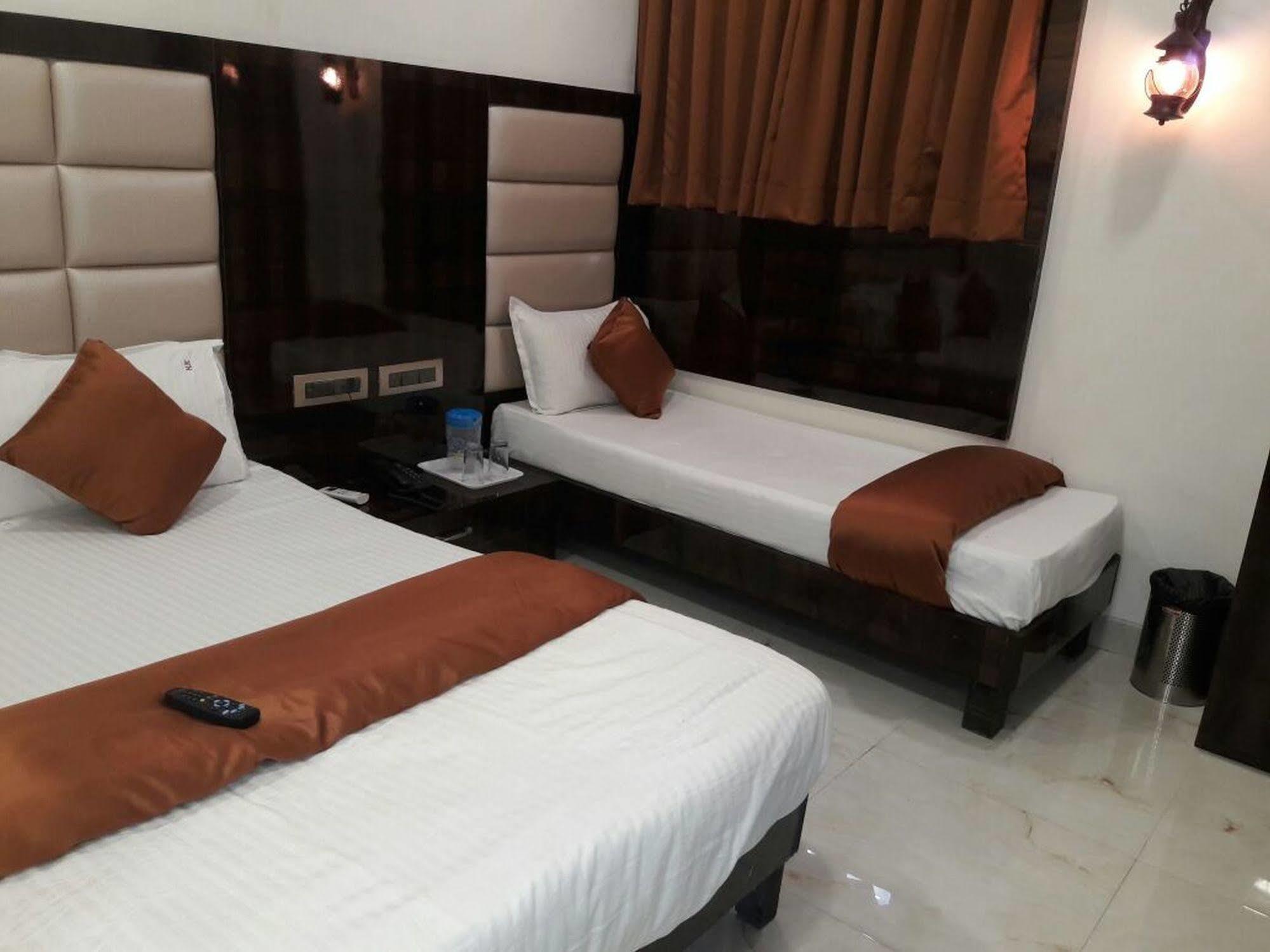 Hotel Karishma Bombay Extérieur photo
