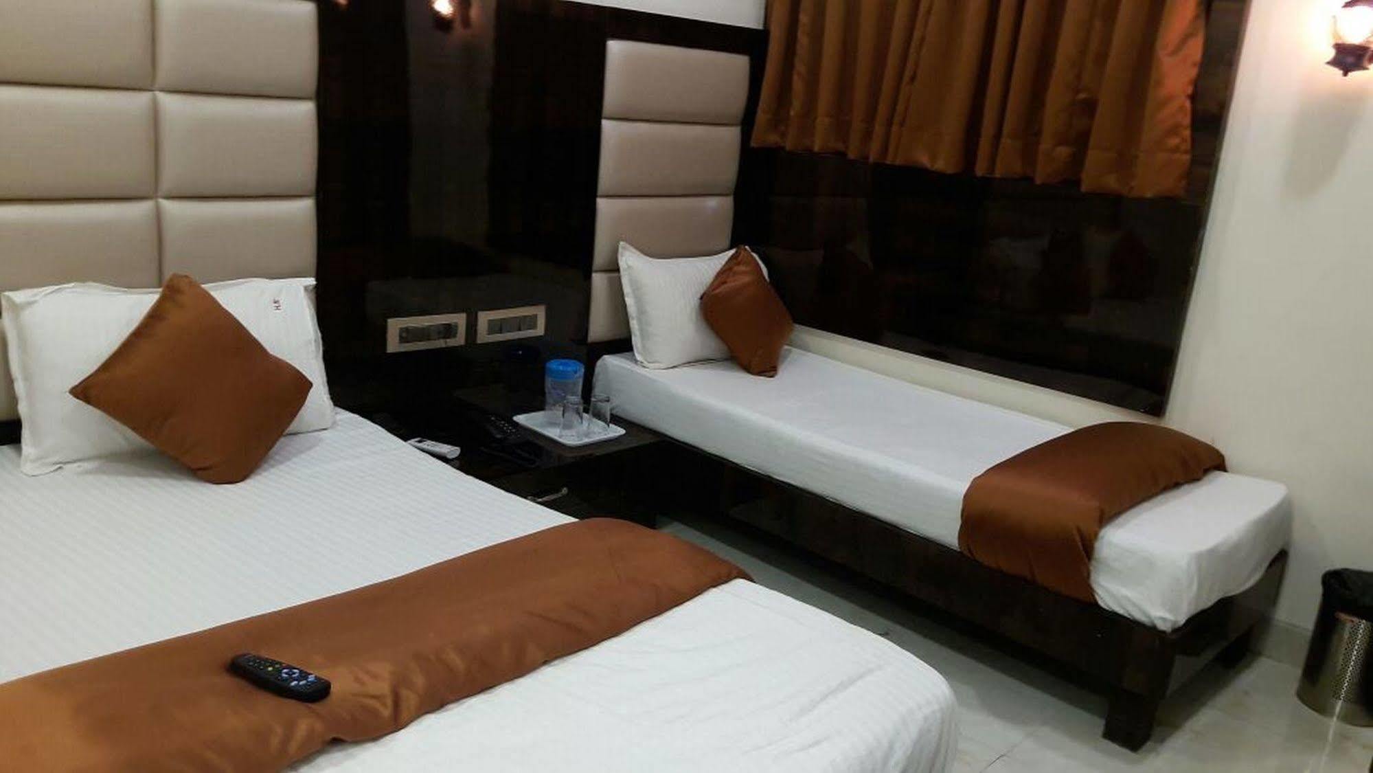 Hotel Karishma Bombay Extérieur photo
